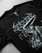 Detalle del estampado trasero de la camiseta Berserk