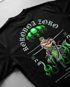 Detalle del estampado trasero de la camiseta Roronoa Zoro