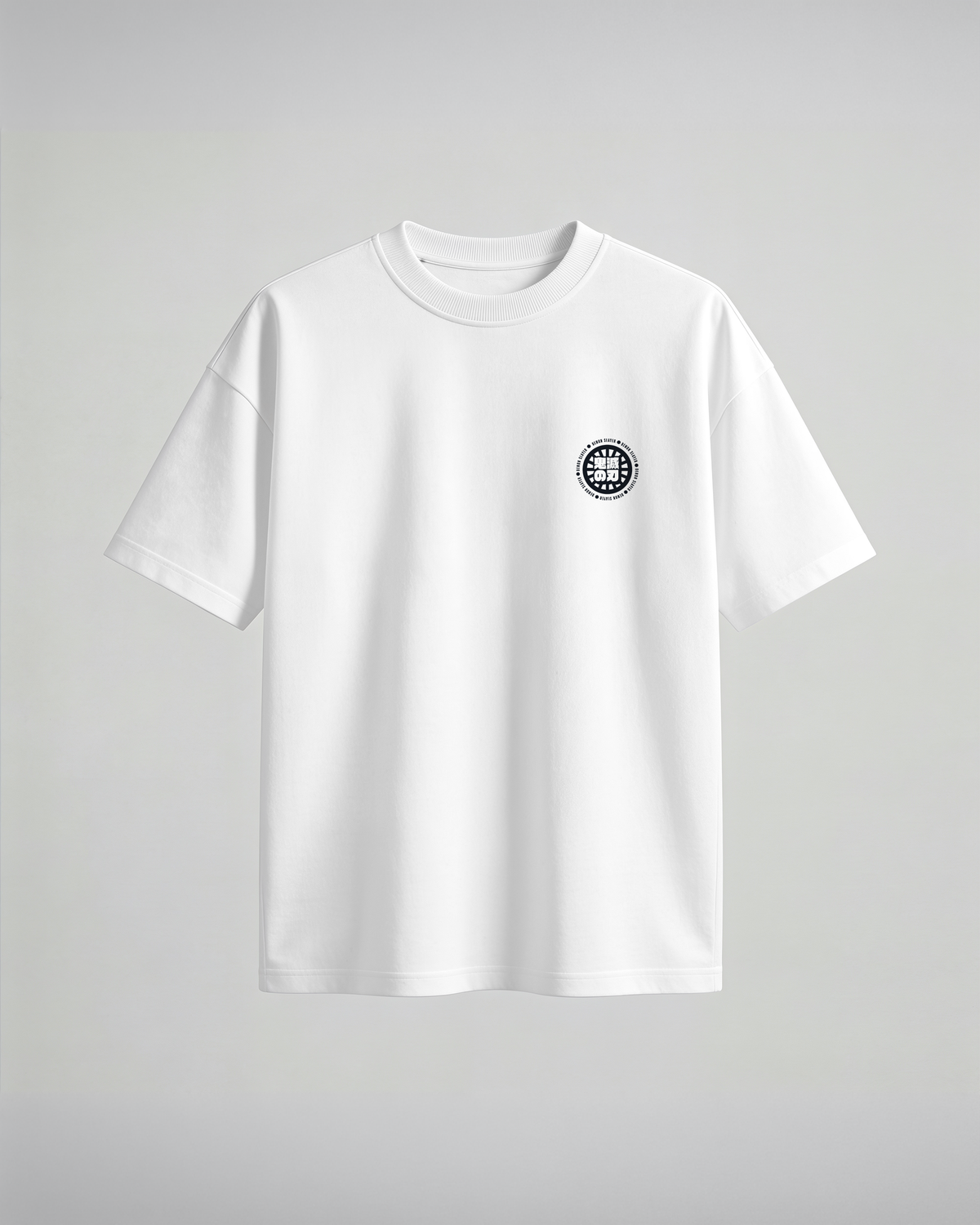 Camiseta oversize Demon Slayers de Demon Slayer, color blanco, estampado naranja, vista frontal