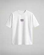 Camiseta oversize Frieren, color blanco, estampado coral, vista frontal
