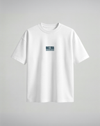 Camiseta oversize Hashira The Elite de Demon Slayer, color blanco, estampado azul, vista frontal