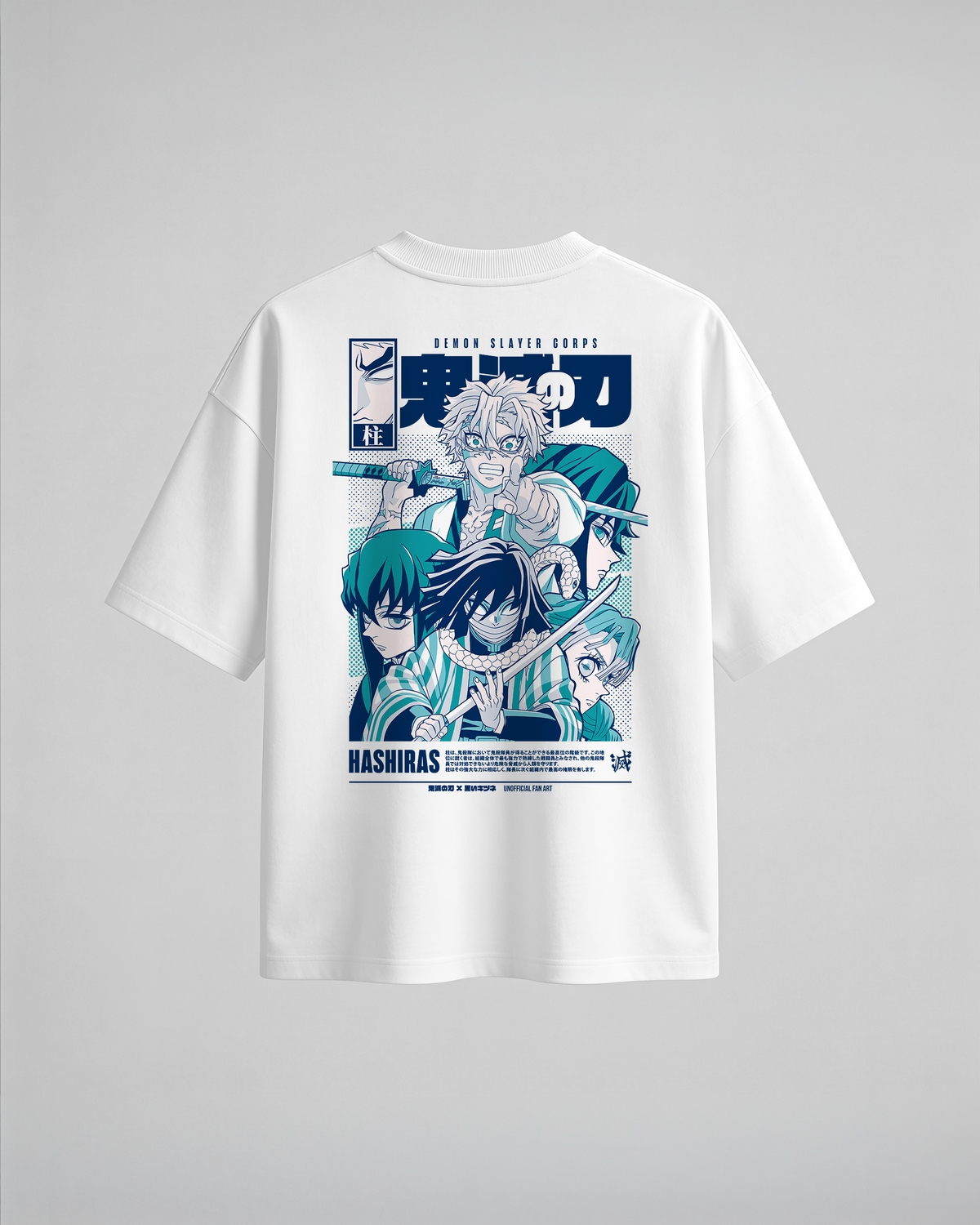 Camiseta oversize Hashiras de Demon Slayer, color blanco, estampado azul, vista trasera