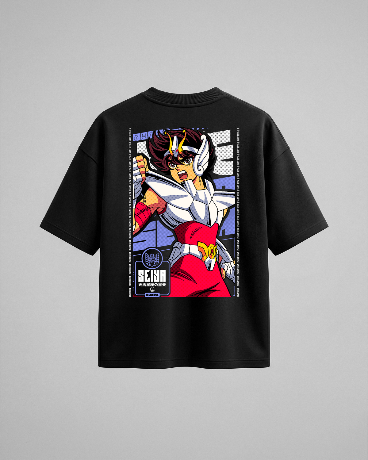 Camiseta oversize Seiya de Saint Seiya, color negro, estampado rosa, vista trasera