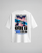 Camiseta oversize Solo Leveling No Questions, color blanco, estampado azul, vista trasera