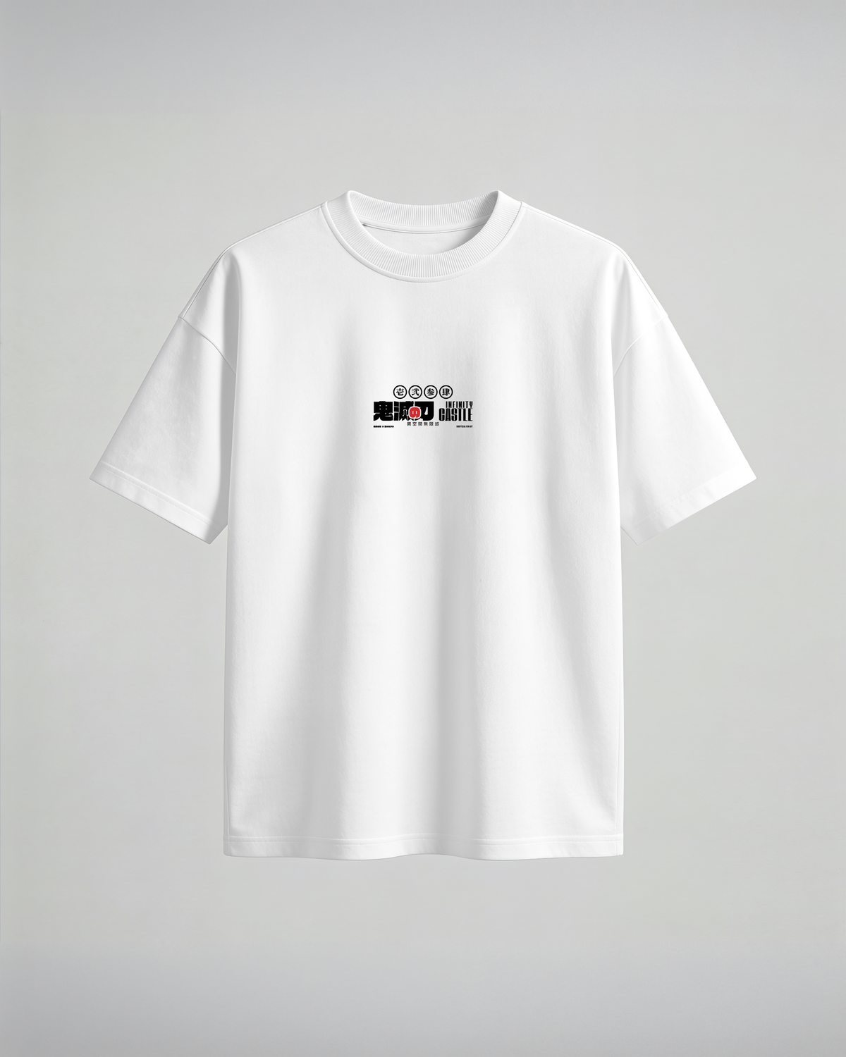 Camiseta oversize Upper Rank Moons de Demon Slayer, color blanco, estampado rojo, vista frontal