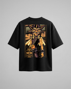 Camiseta oversize Yami Yugi de Yu-Gi-Oh, color negro, estampado naranja, segunda versión, vista trasera