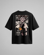 Camiseta oversize Yami Yugi de Yu-Gi-Oh, color negro, estampado rojo, vista trasera